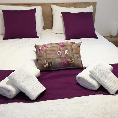 Apartmaji Apollonio อิซอลา ภายนอก รูปภาพ