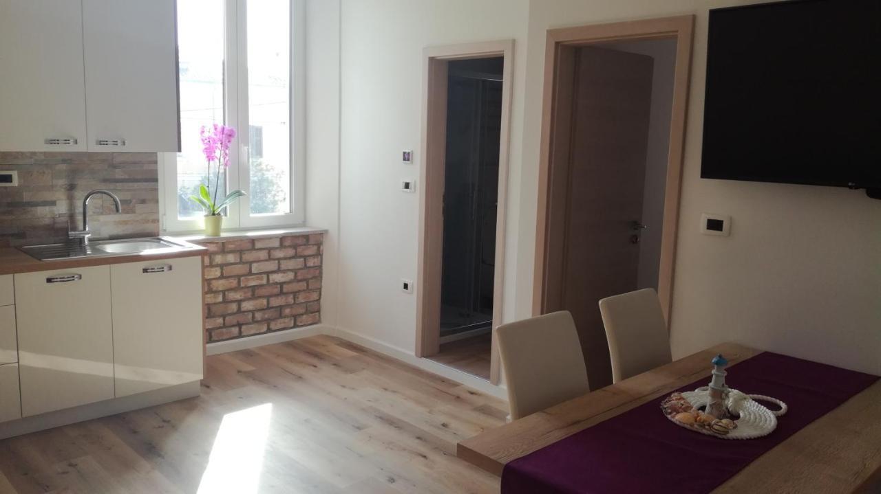 Apartmaji Apollonio อิซอลา ภายนอก รูปภาพ